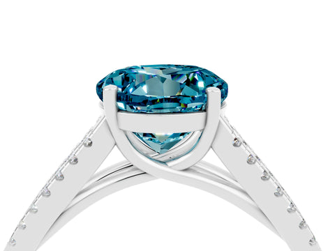White gold Round Cut Blue Topaz Solitaire Engagement Ring with Split Shank Pavé Band_4