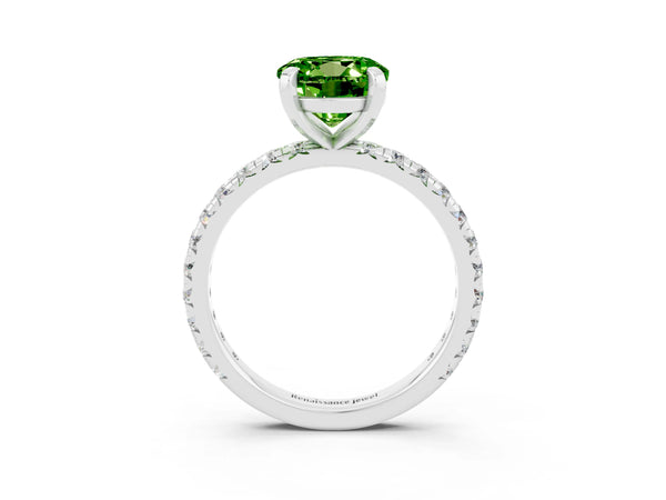 Platinum Round Cut Cut Diamond Pavé Band with Four-Prong Setting