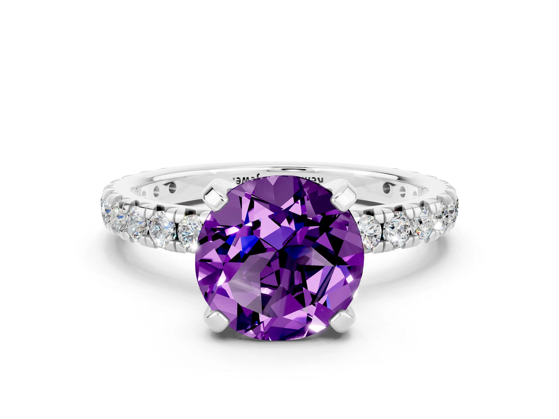 White gold Round Cut Cut Diamond Pavé Band with Four-Prong Setting