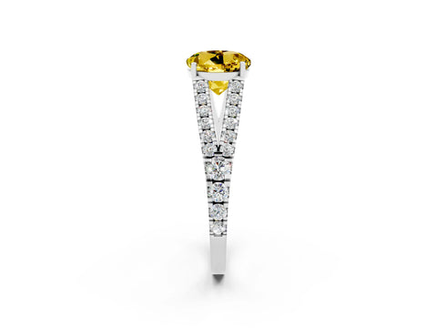 White gold Round Cut Cut Split Shank Pave Diamond Engagement Ring with Four-Prong Setting_2