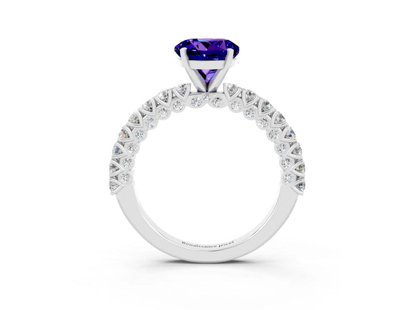 White gold Round Cut Diamond Pavé Band Solitaire Ring with Prong Setting