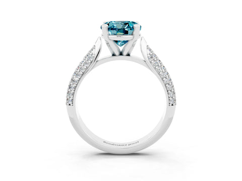 White gold Round Cut Diamond Solitaire Engagement Ring with Pavé Band and Four-Prong Setting_3