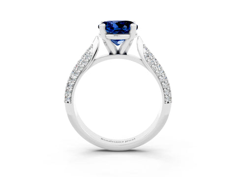 White gold Round Cut Diamond Solitaire Engagement Ring with Pavé Band and Four-Prong Setting_3