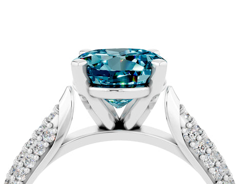 White gold Round Cut Diamond Solitaire Engagement Ring with Pavé Band and Four-Prong Setting_4