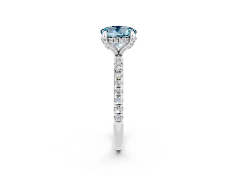 White gold Round Cut Diamond Solitaire Ring with Four-Prong Setting and Pavé Band_2
