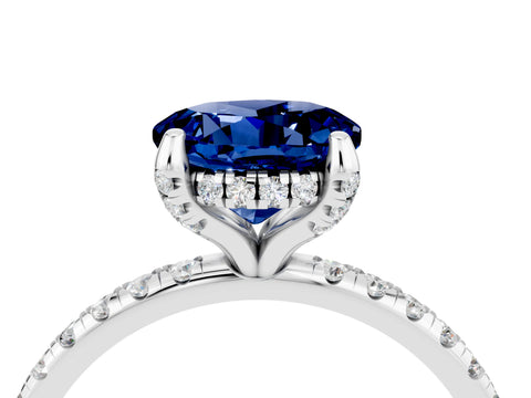 White gold Round Cut Diamond Solitaire Ring with Four-Prong Setting and Pavé Band_4