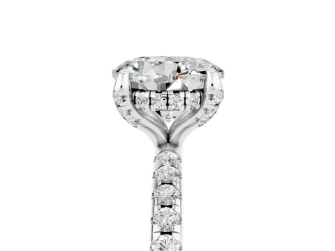 White gold Round Cut Diamond Solitaire Ring with Four-Prong Setting and Pavé Band_5