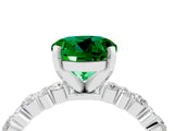 White gold Round Cut Emerald Side Stone Solitaire Ring with Round  and Four-Prong Setting_40