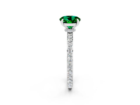 White gold Round Cut Emerald Solitaire Engagement Ring with Pavé Band and Four-Prong Setting_2