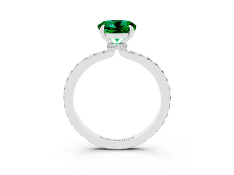 White gold Round Cut Emerald Solitaire Engagement Ring with Pavé Band and Four-Prong Setting_3
