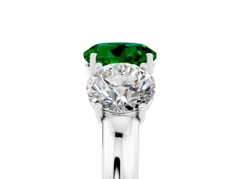 White gold Round Cut Emerald Three-Stone Ring with Four-Prong Setting and Classic Band_5
