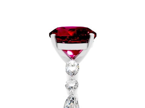 White gold Round Cut Garnet Solitaire with Side Stones on a Pavé Band and Four-Prong Setting_5