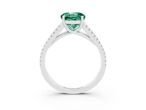 Platinum Round Cut Green Sapphire Solitaire Engagement Ring with Split Shank Pavé Band