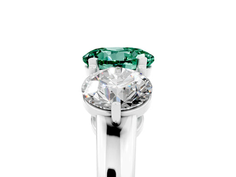 White gold Round Cut Green Sapphire Three-Stone Ring with Prong Setting and Classic Band_5