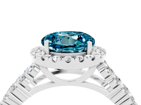 White gold Round Cut Halo Pavé Diamond Engagement Ring with Split Shank and Four-Prong Setting_4