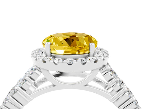 White gold Round Cut Halo Pavé Diamond Engagement Ring with Split Shank and Four-Prong Setting_4