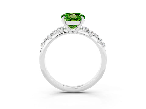 White gold Round Cut Peridot Cluster Side Stone Solitaire Ring with Prong Setting_27
