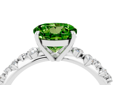 White gold Round Cut Peridot Cluster Side Stone Solitaire Ring with Prong Setting_28