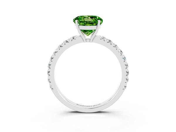 White gold Round Cut Peridot Pavé Solitaire Engagement Ring with Four-Prong Setting