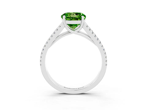 White gold Round Cut Peridot Solitaire Engagement Ring with Split Shank Pavé Band_3