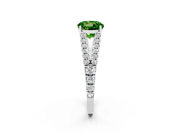 Platinum Round Cut Peridot Split Shank Pavé Engagement Ring with Four-Prong Setting