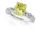 White gold Round Diamond Side Stone Engagement Ring with Six-Prong Setting_1
