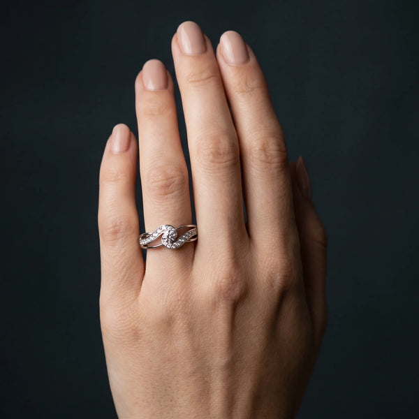 White gold Round Diamond Twist Band with Pavé Setting