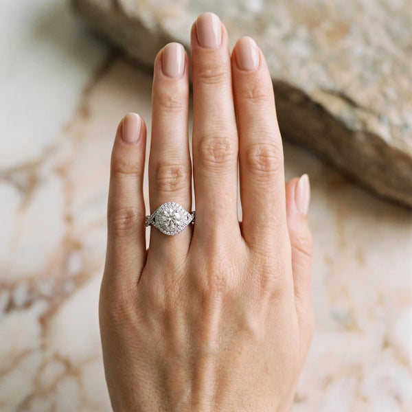 White gold Round Halo Twist Band Prong Setting Ring