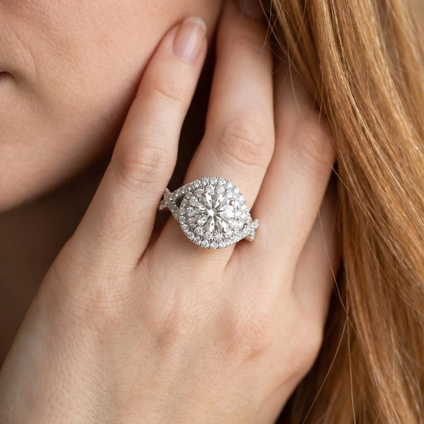 White gold Round Halo Twist Band Prong Setting Ring