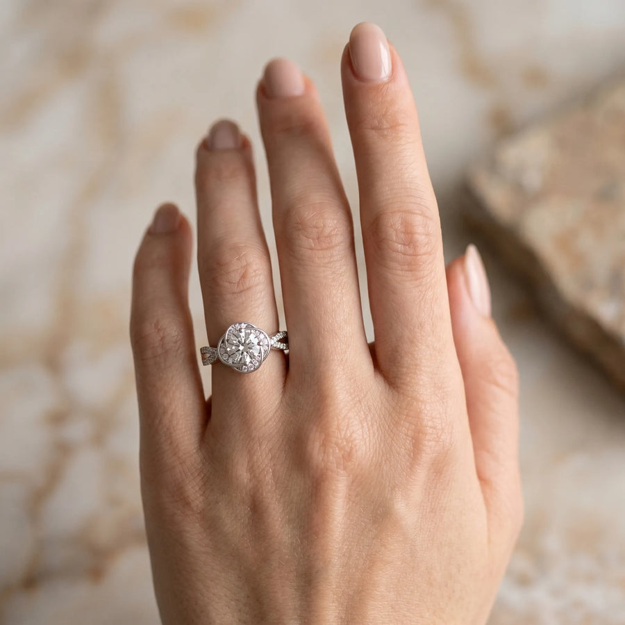 White gold Round Halo Twist Split Shank Diamond Ring