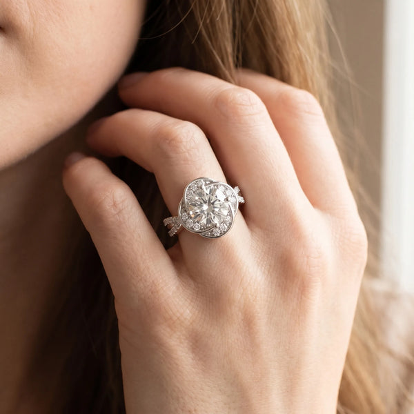 White gold Round Halo Twist Split Shank Diamond Ring