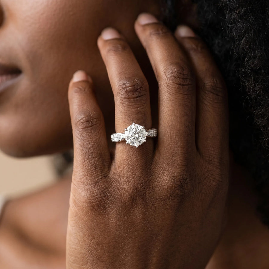 White gold Round Solitaire Pavé Split Shank Six-Prong Diamond Ring