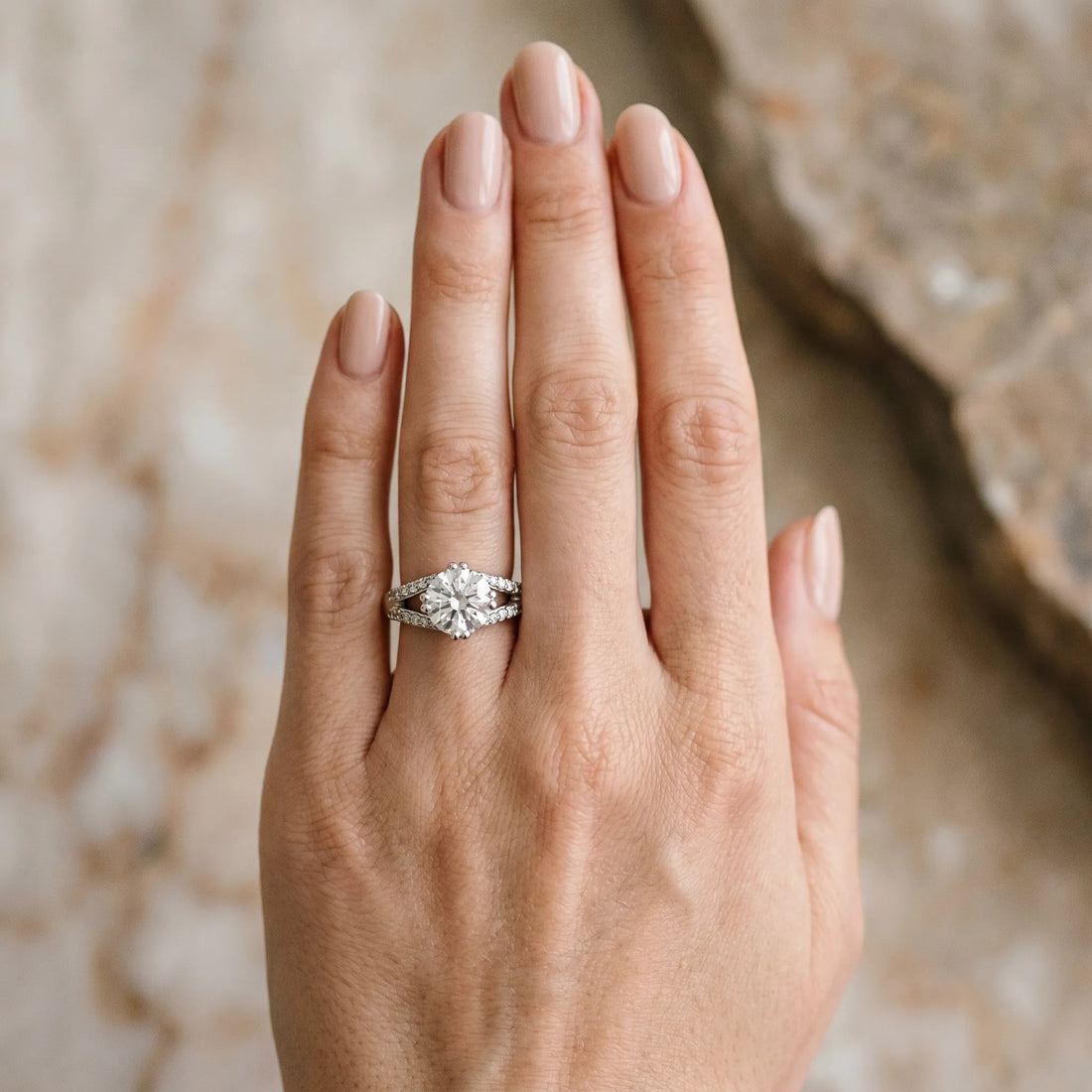 White gold Round Solitaire Split Shank Prong Set Ring_6