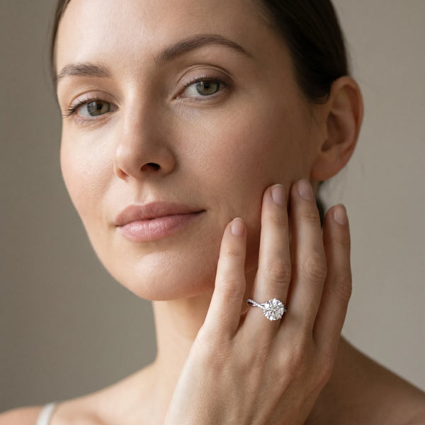 White gold Round Solitaire Twist Band with Pavé Diamonds and Four-Prong Setting