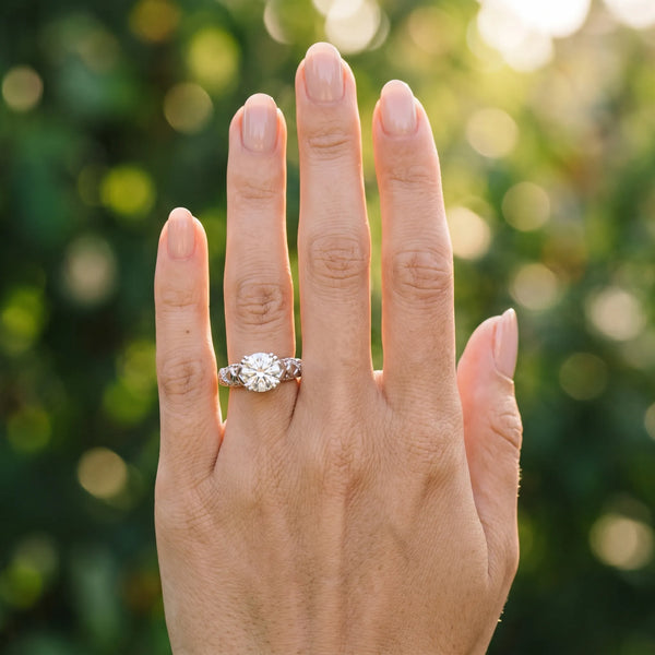 White gold Round Solitaire Twisted Band with Six-Prong Setting