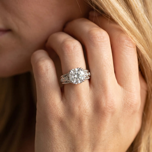 White gold Round Solitaire Twisted Band with Six-Prong Setting