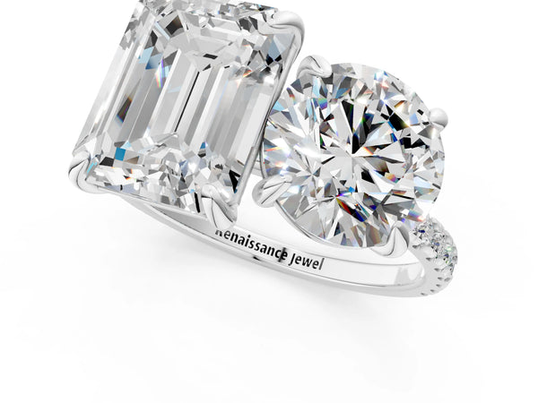 White gold Round and Emerald Toi Moi Ring with Prong Setting and Pave Band