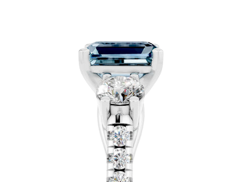 White gold Three-Stone Emerald Cut Aquamarine Pavé Band with Four-Prong Setting_5