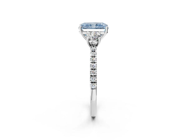 White gold Three-Stone Fancy Blue Radiant Cut Cut Diamond Pavé Band with Prong Setting