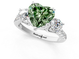 White gold Three-Stone Fancy Green Heart  Cut Diamond Pavé Band with Four-Prong Setting_25