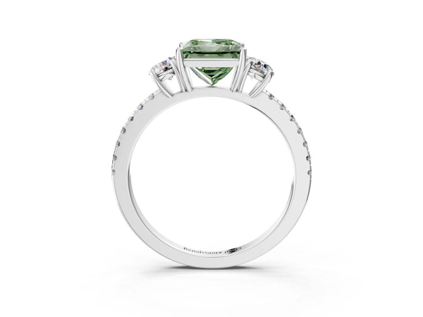 White gold Three-Stone Fancy Green Princess Cut Cut Diamond Pavé Band with Prong Setting