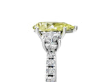 White gold Three-Stone Fancy Yellow Pear Cut Cut Diamond Pavé Band with Prong Setting_32