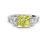 White gold Three-Stone Fancy Yellow Princess Cut Cut Diamond Pavé Band with Prong Setting_39