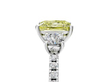 White gold Three-Stone Fancy Yellow Princess Cut Cut Diamond Pavé Band with Prong Setting_44