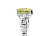 White gold Three-Stone Fancy Yellow Radiant  Cut Diamond Pavé Band with Four-Prong Setting_30