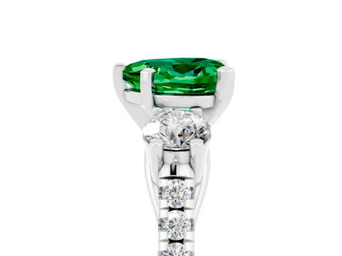 White gold Three-Stone Heart Cut Emerald Pavé Band with Four-Prong Setting_5