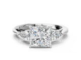 White gold Three-Stone Princess Cut Brilliant Diamond Solitaire Ring with Tapered Band and Four-Prong Setting_13