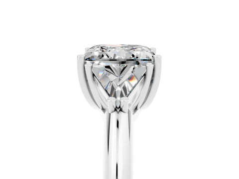 White gold Three-Stone Princess Cut Cut Diamond Ring with Trillion Side Stones and Four-Prong Setting_5