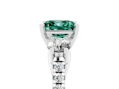 White gold Three-Stone Princess Cut Green Sapphire Pavé Band with Four-Prong Setting_5