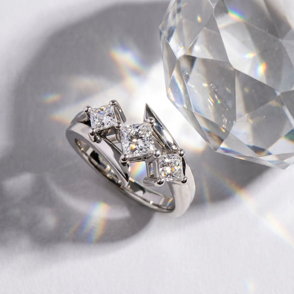 White gold Three-Stone Princess Cut Tension Band Ring with Four-Prong Setting